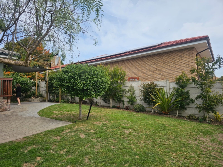 3 Bedroom Property for Sale in Reebok Western Cape
